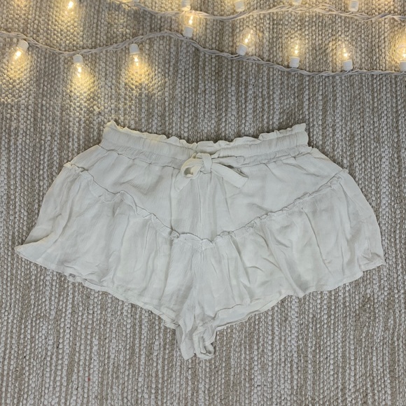 Sincerly Jules Pants - Sincerely Jules Layered Ruffle Shorties- Size M